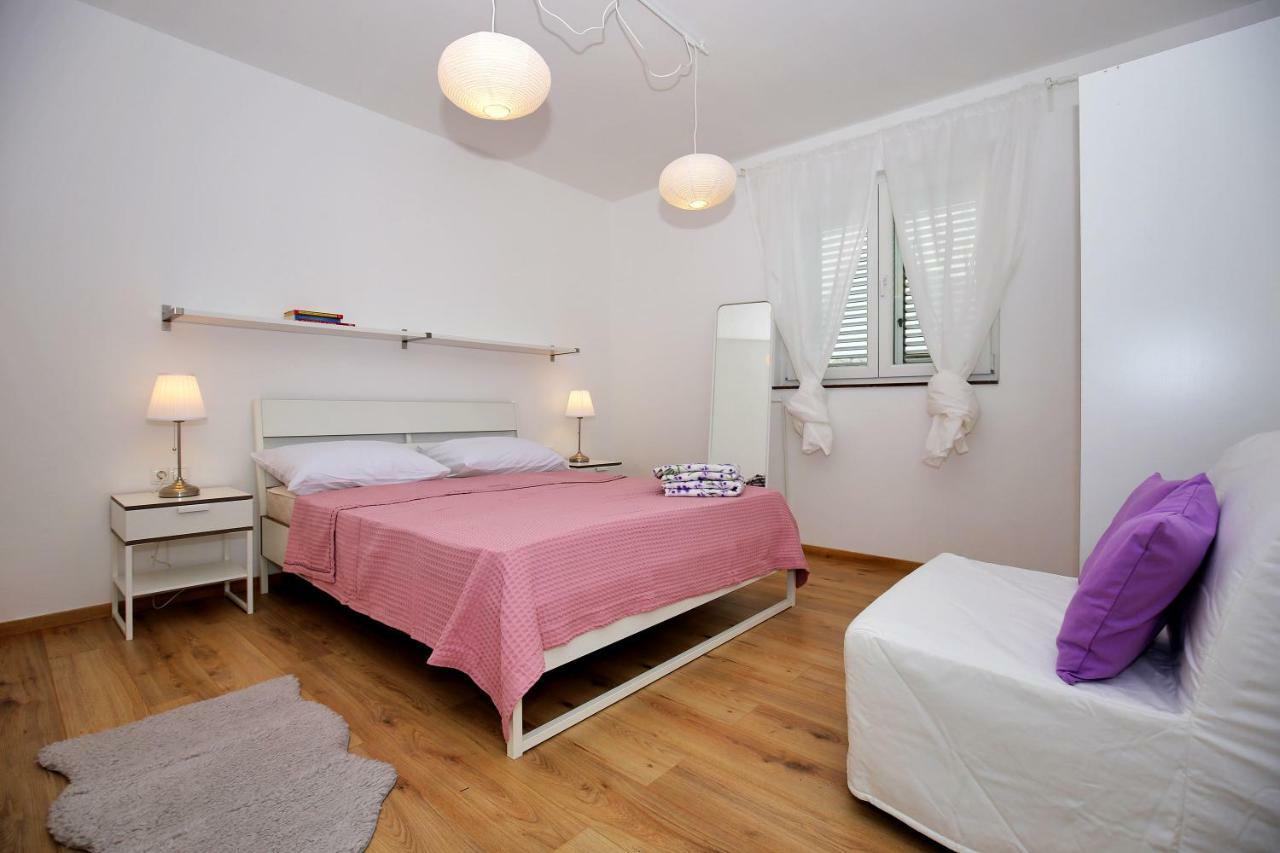 Apartments Ines Murter Eksteriør billede