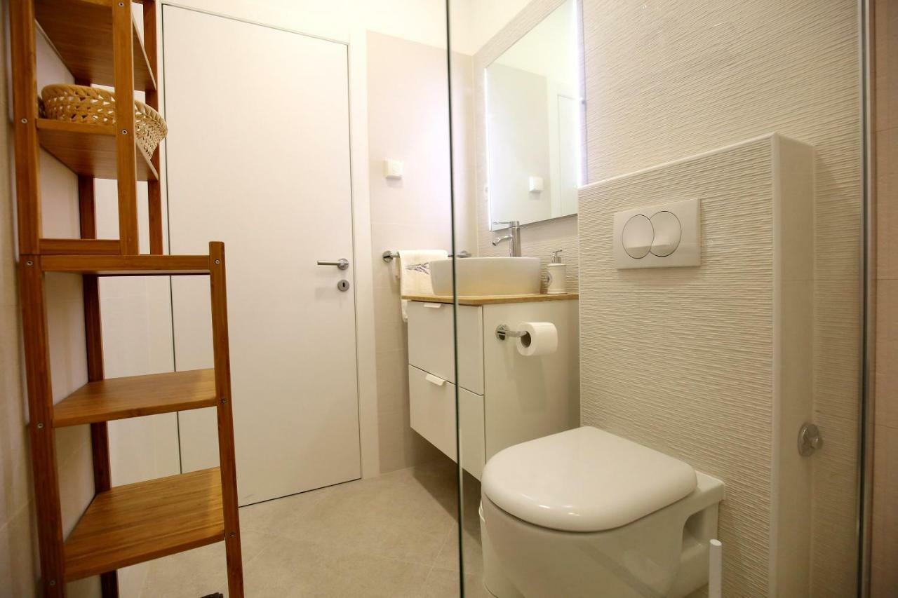Apartments Ines Murter Eksteriør billede
